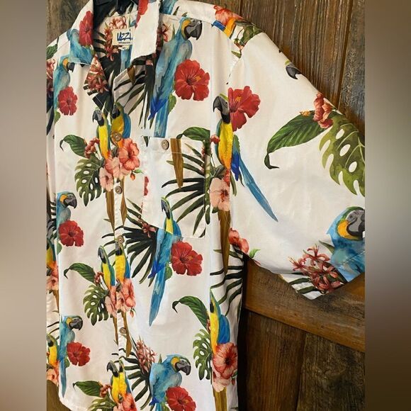 Uzzi Sz M White Red Parrot Print Amphibious Gear Aloha Button Up Collar Shirt - Picture 6 of 6